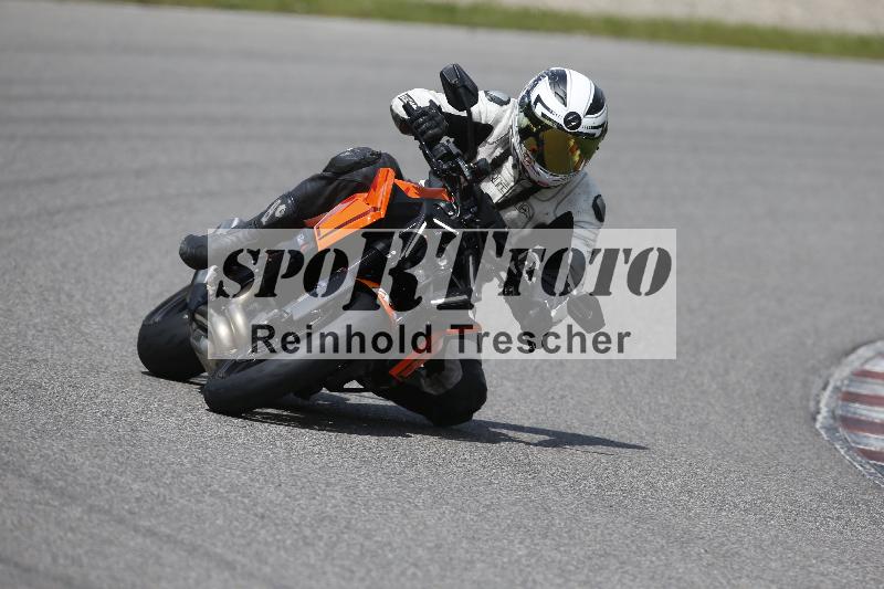 /Archiv-2024/29 12.06.2024 MOTO.CH Track Day ADR/Gruppe rot/47